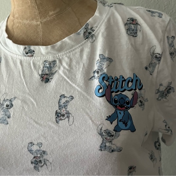 Lilo & STITCH Jrs sz L White Short Sleeve Crop Tshirt Tee AOP - Picture 2 of 8